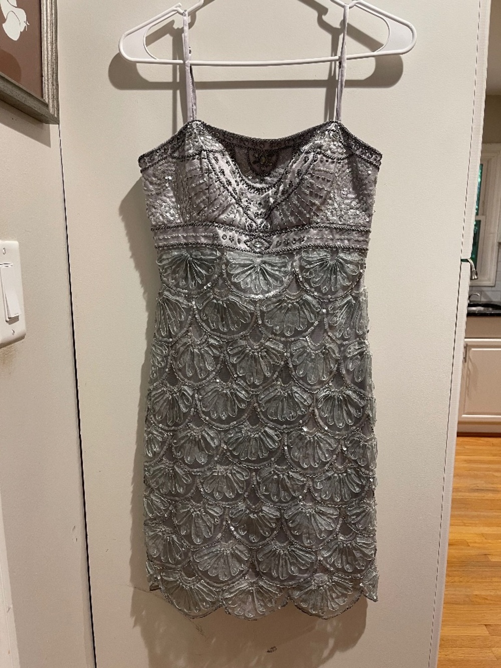 Sue Wong Nocturne Beaded Dress 6 Silver Scalloped Embellished Party Cocktail